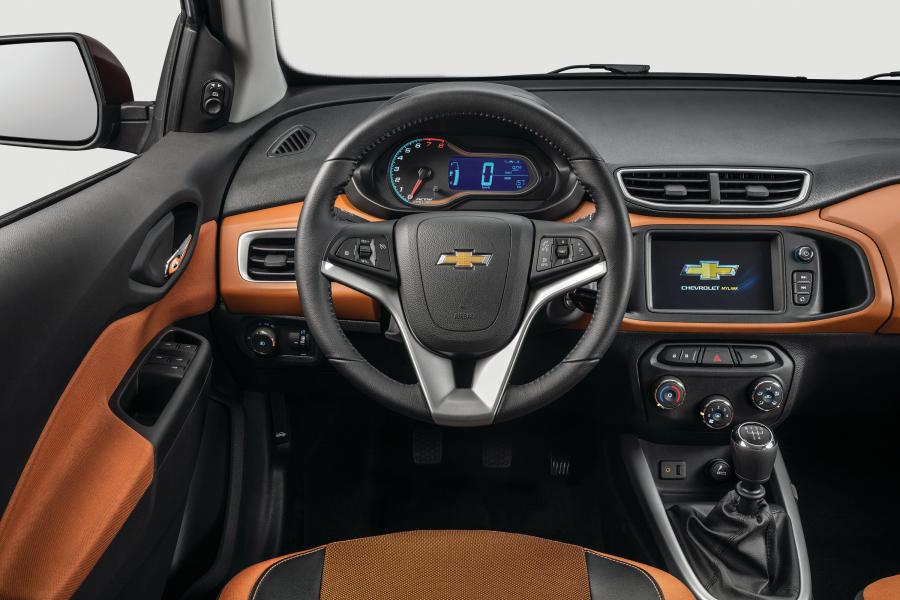 Панель приборов Chevrolet Onix Activ 2016 года  (фото 39 из 44)